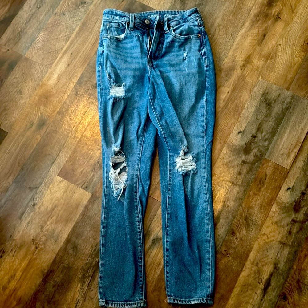 selling because they don’t fit. blue wash. old navy . few rips